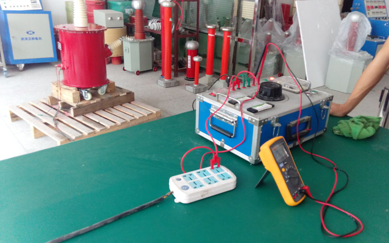 三新为深圳科威油浸式试验变压器做出厂试验