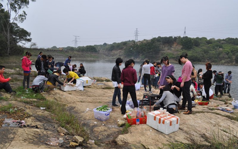 三新电力组织员工自助烧烤活动