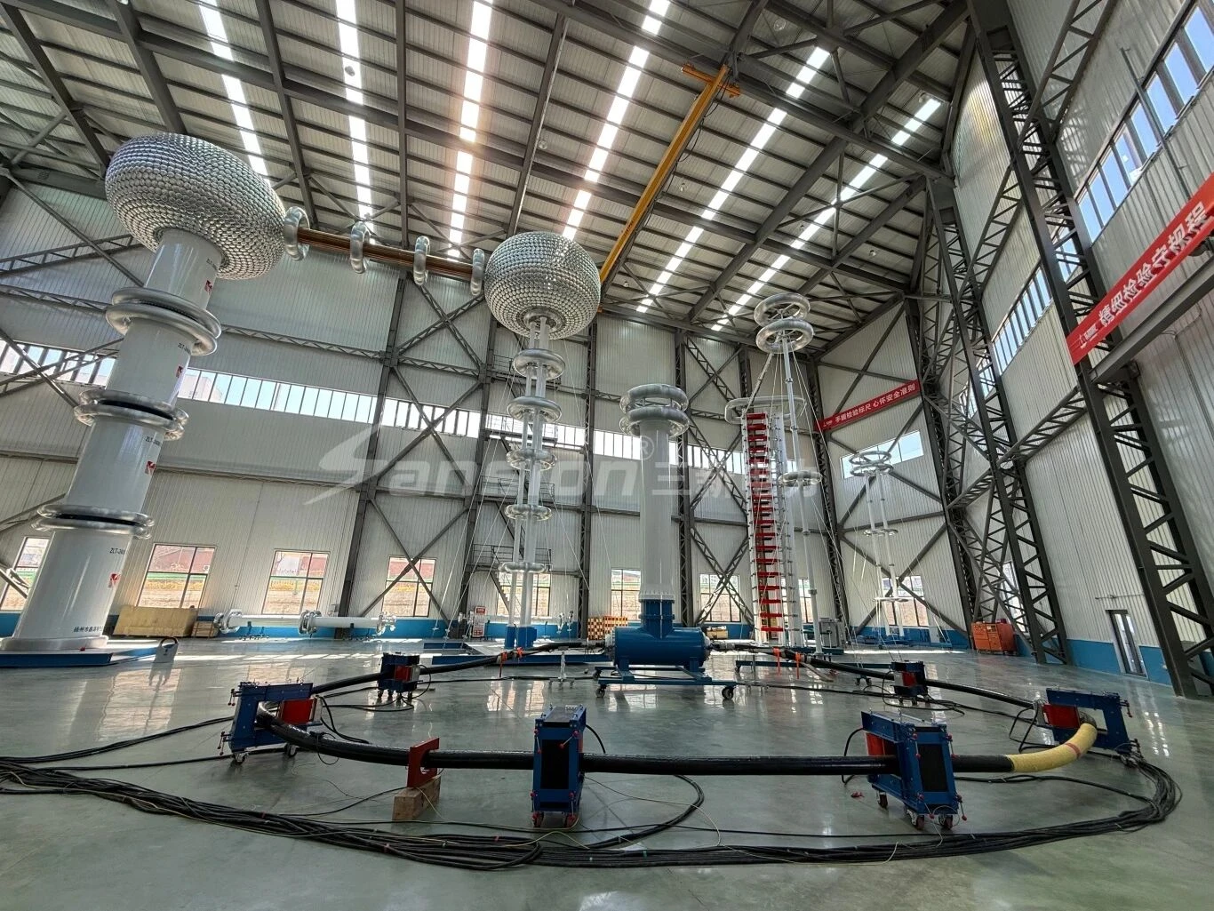 ˫��·������ѭ����ѹ����ϵͳ